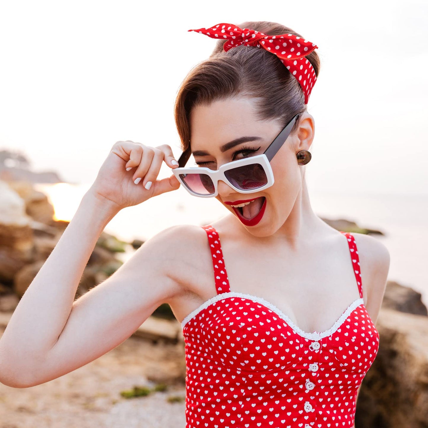 2 Pieces Red and White Polka Dot Headbands for Girls and Women Headband Retro Bandana 50s Wire Headband Vintage Print Christmas Hairband