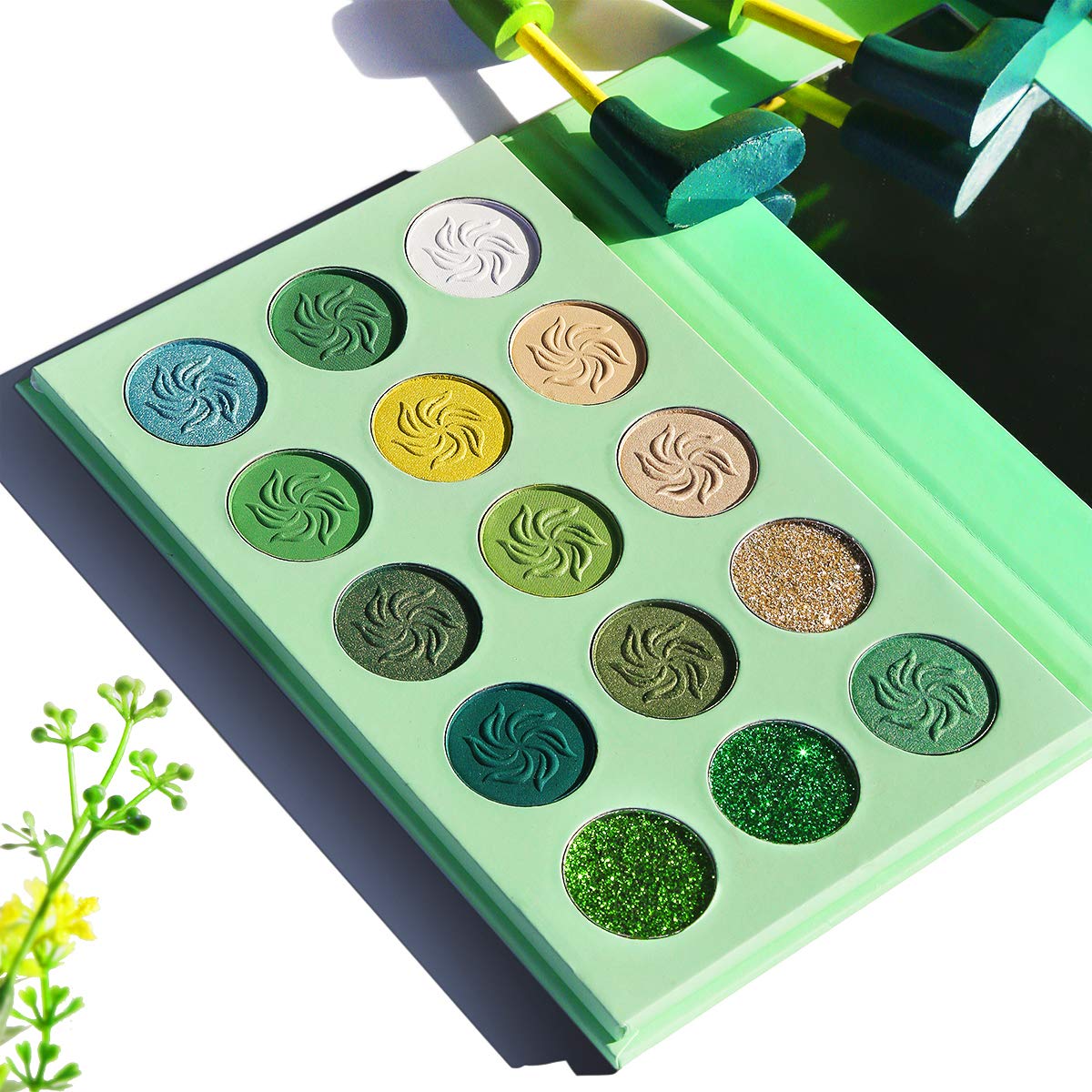 Afflano Green Eyeshadow Palette, Green Glitter Eyeshadow Highly Pigmented, Forest Emerald Green Christmas Makeup Palettes, Yellow Lime Grass Grinch Green Makeup Eye Shadow Pallet 15 Color lemon tree