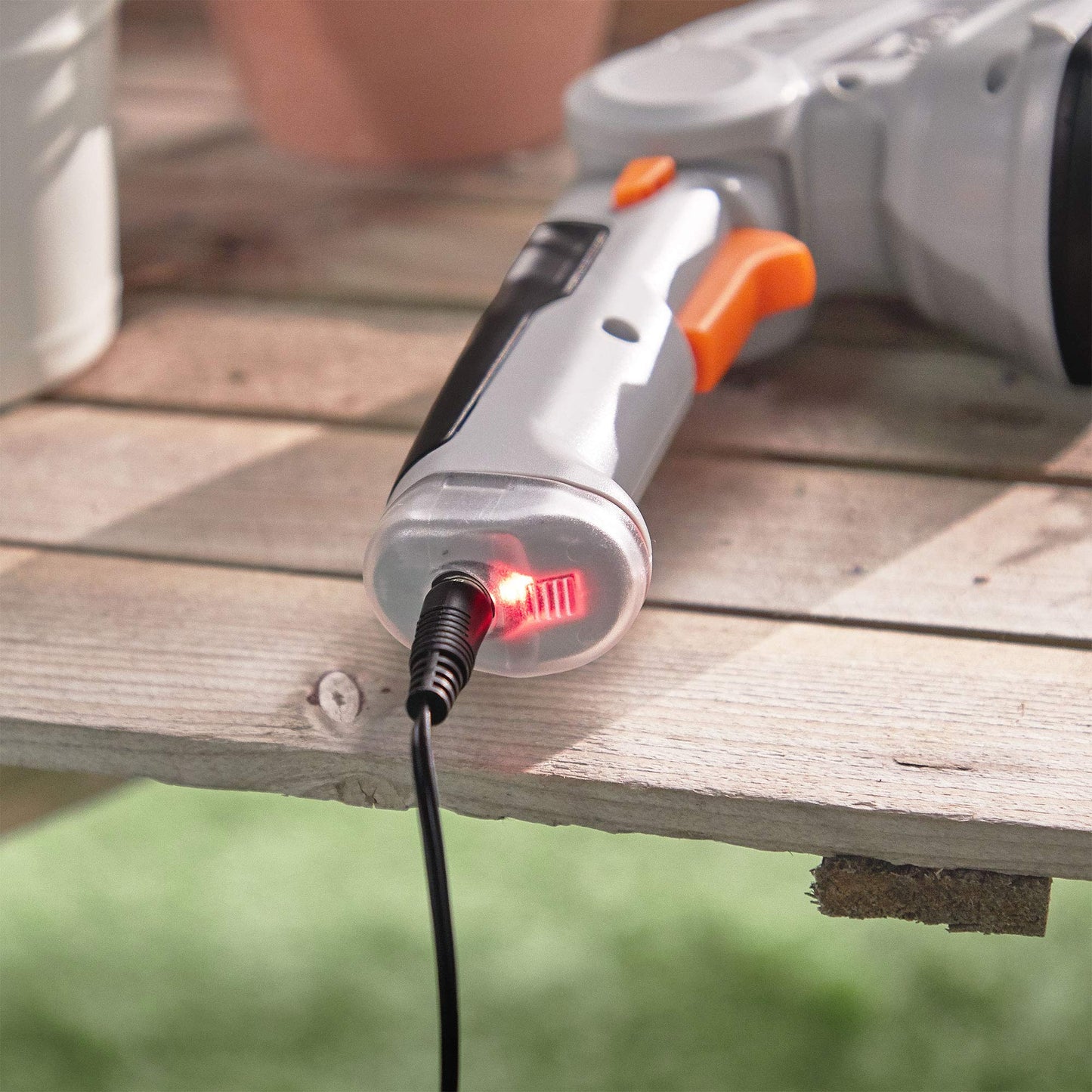 VonHaus 7.2V 2 in 1 Grass and Hedge Trimmer - Battery Powered Cordless, Interchangeable Blades, Easy Tool Blade Change, Telescopic Handle & Trolley Wheel Attachments - Lightweight Electric Trimmer