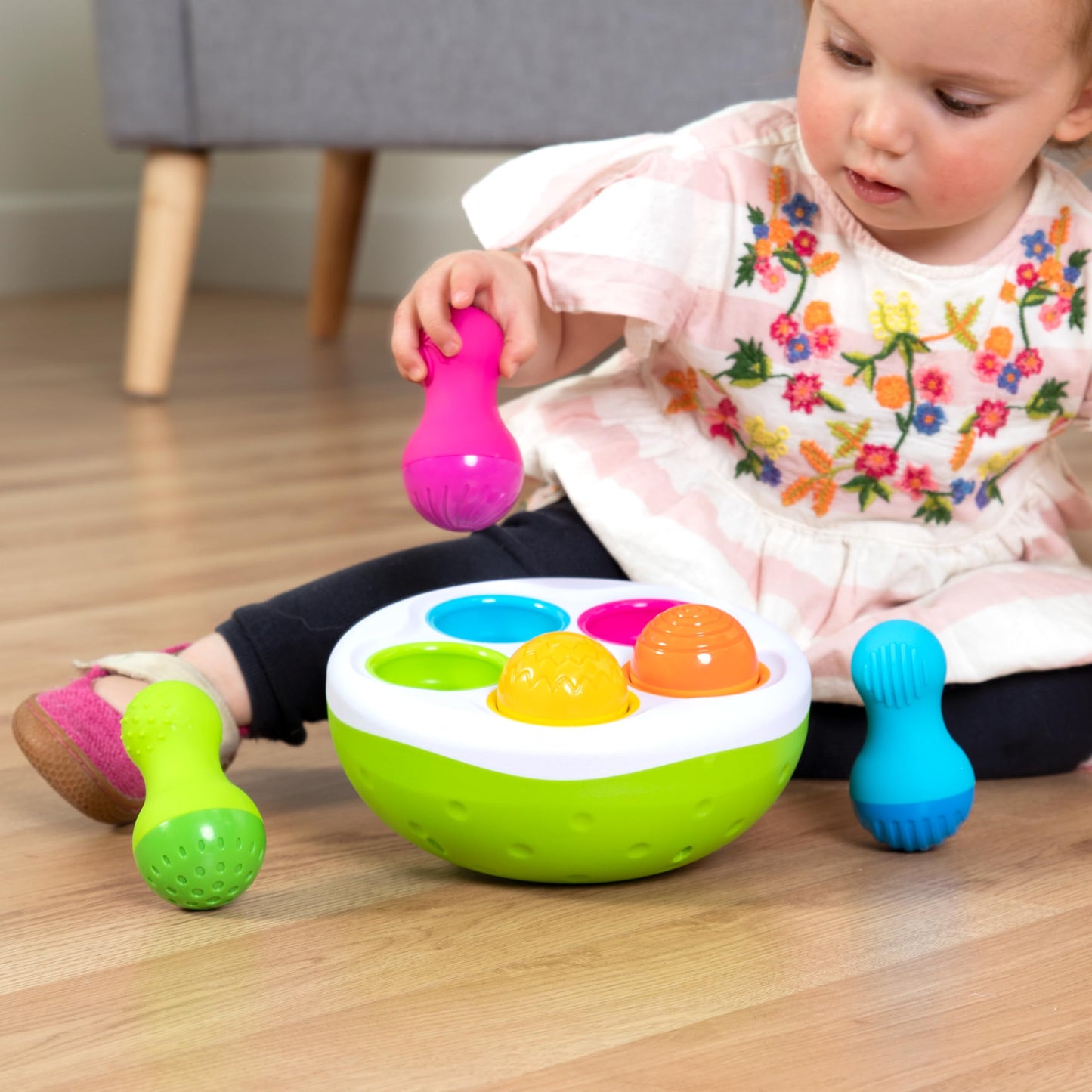 ﻿Fat Brain Toys F248 Fat Brain SpinnyPins, Kids Preschool, Spinning and Sorting Building Sets, Early Development Toy for Babies Aged 18 Months and Older, Multicoloured